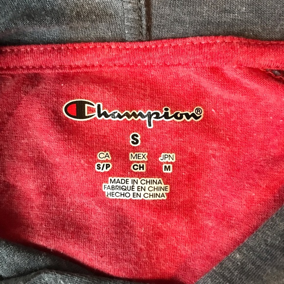 University of Wisconsin - Madison UW Badgers Hooded Long Sleeve Shirt - Picture 4 of 5